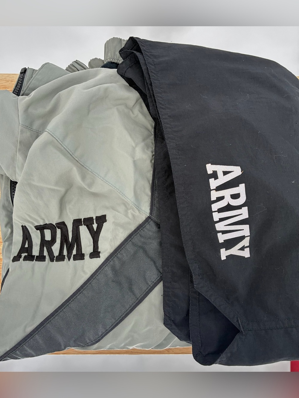 Genuine Military Issue US Army PT Jacket & Shorts Bundle M
